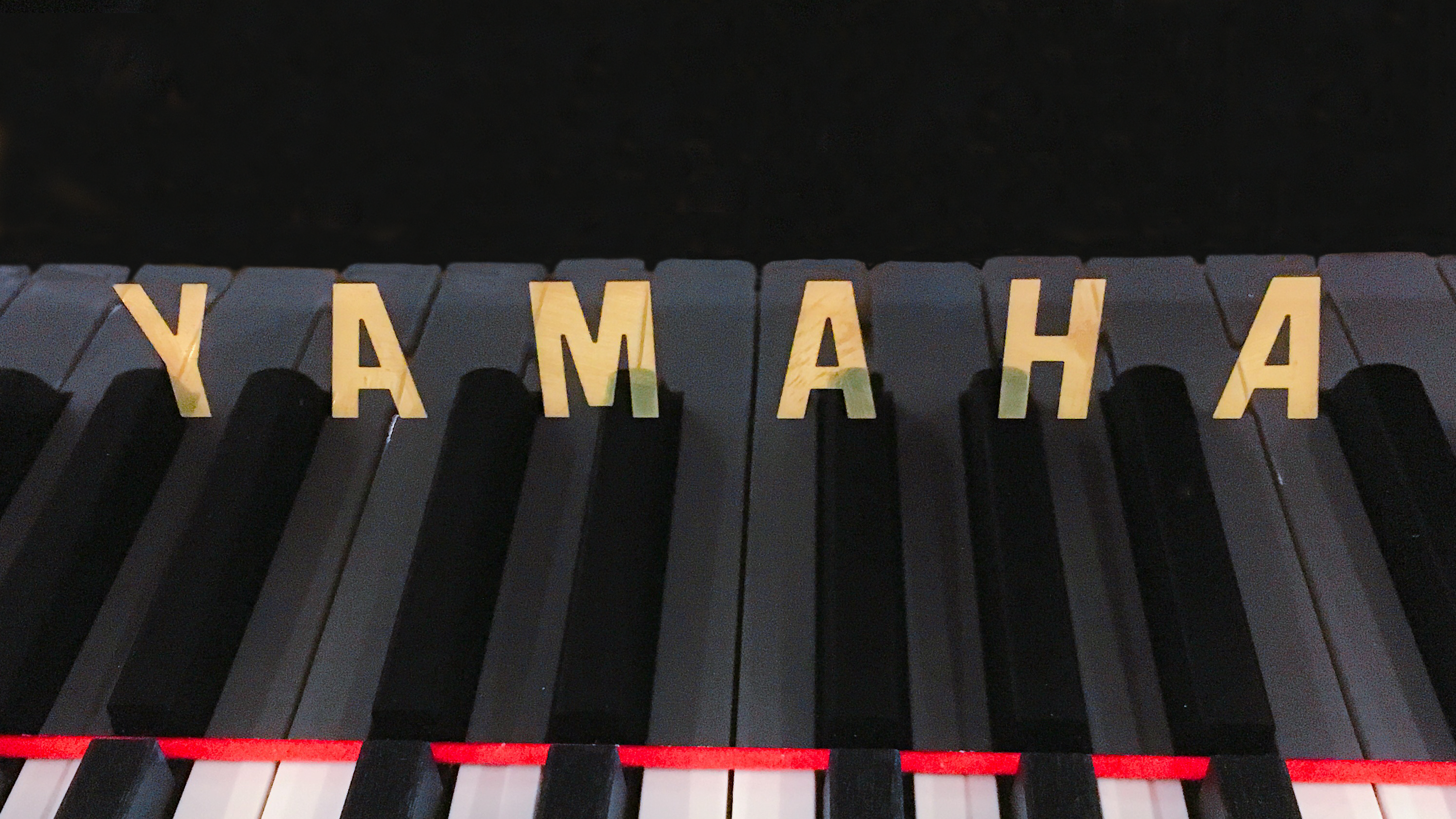 YAMAHA